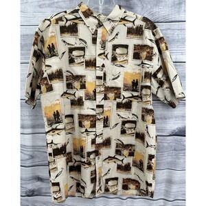 WOOLRICH SHORT SLEEVE BUTTON‎ FRONT SHIRT Men's Size Large  IVORY FISH PRINT